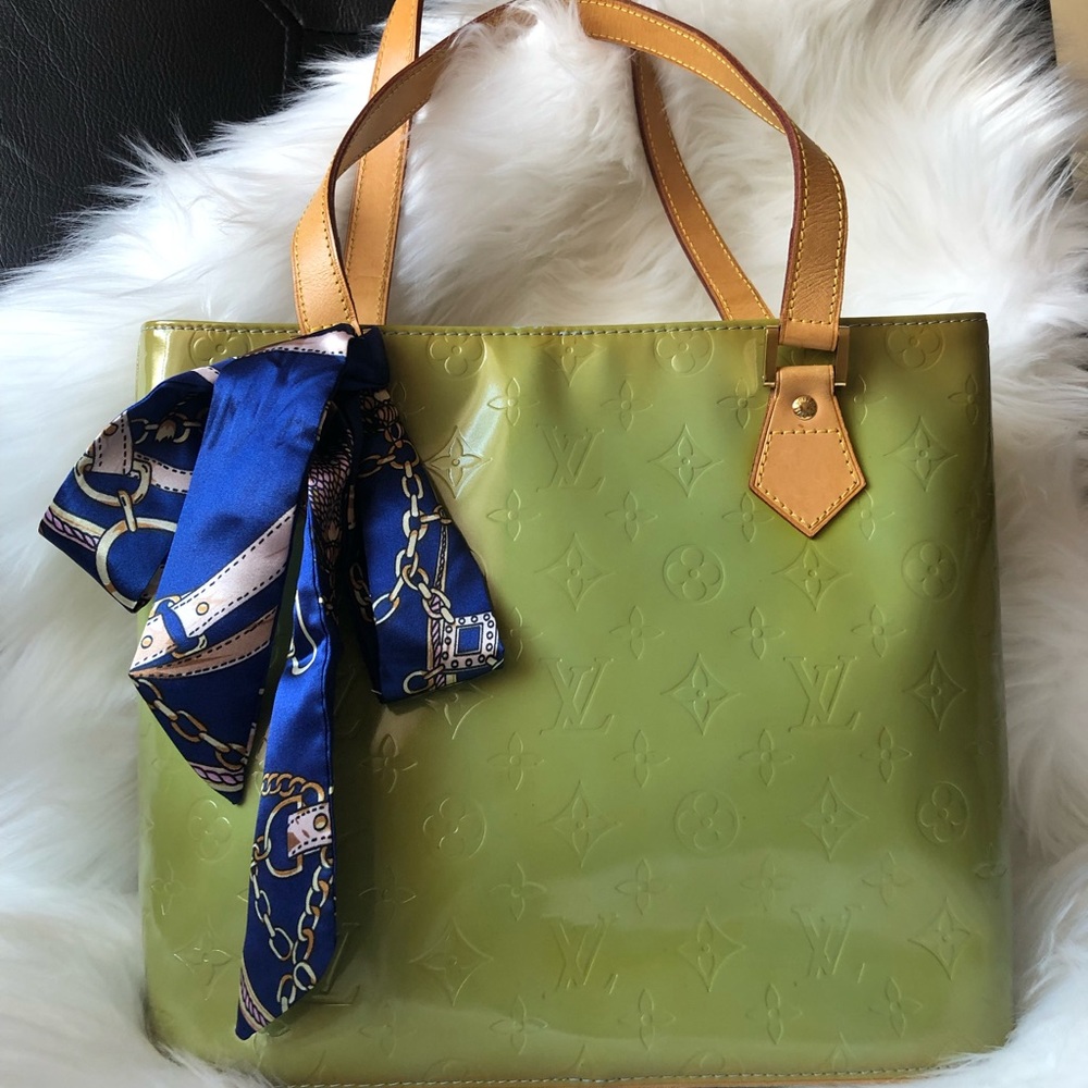 Authentic Louis Vuitton Huston Vernis bag